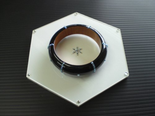 木と漆と結晶ブレスレット